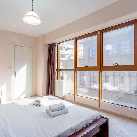 2 Bedroom Renovated Apartment With A View Атина Екстериор снимка