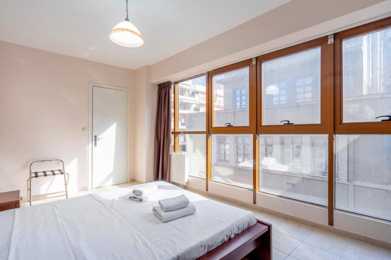 2 Bedroom Renovated Apartment With A View Атина Екстериор снимка