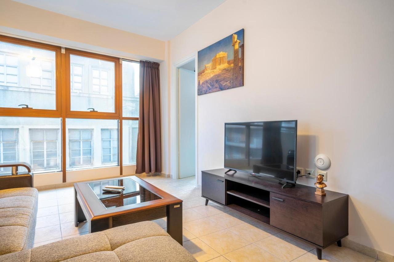 2 Bedroom Renovated Apartment With A View Атина Екстериор снимка